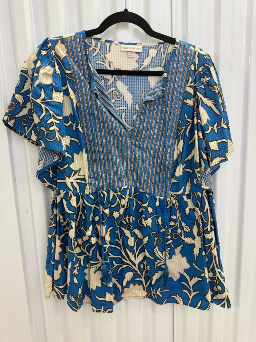 Knox Rose Blue and Cream Floral Split-Neck Peasant Blouse